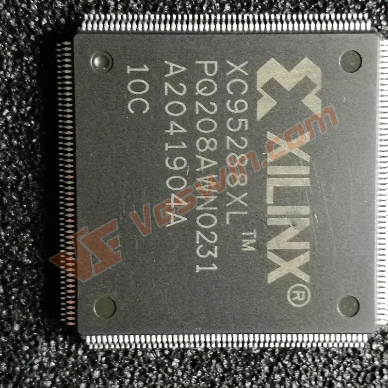 XC95288XL-10PQ208C